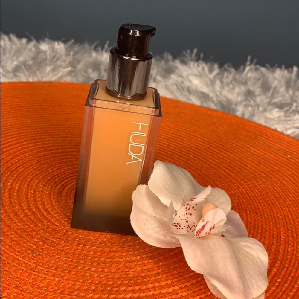 LAKE NEW HUDA BEAUTY FUNDATION